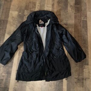 Head-Turning Black "GET" Jacket - Size L, Excellent Condition!